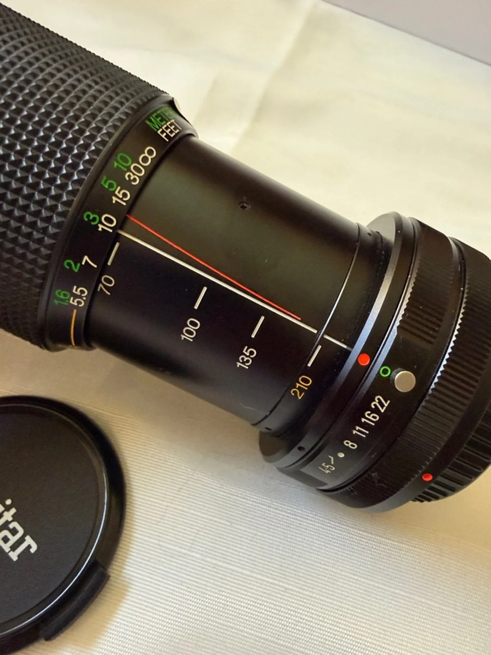 VTG Vivitar 70-210 mm 1:4.5 mc macro focusing zoom lens 52 mm